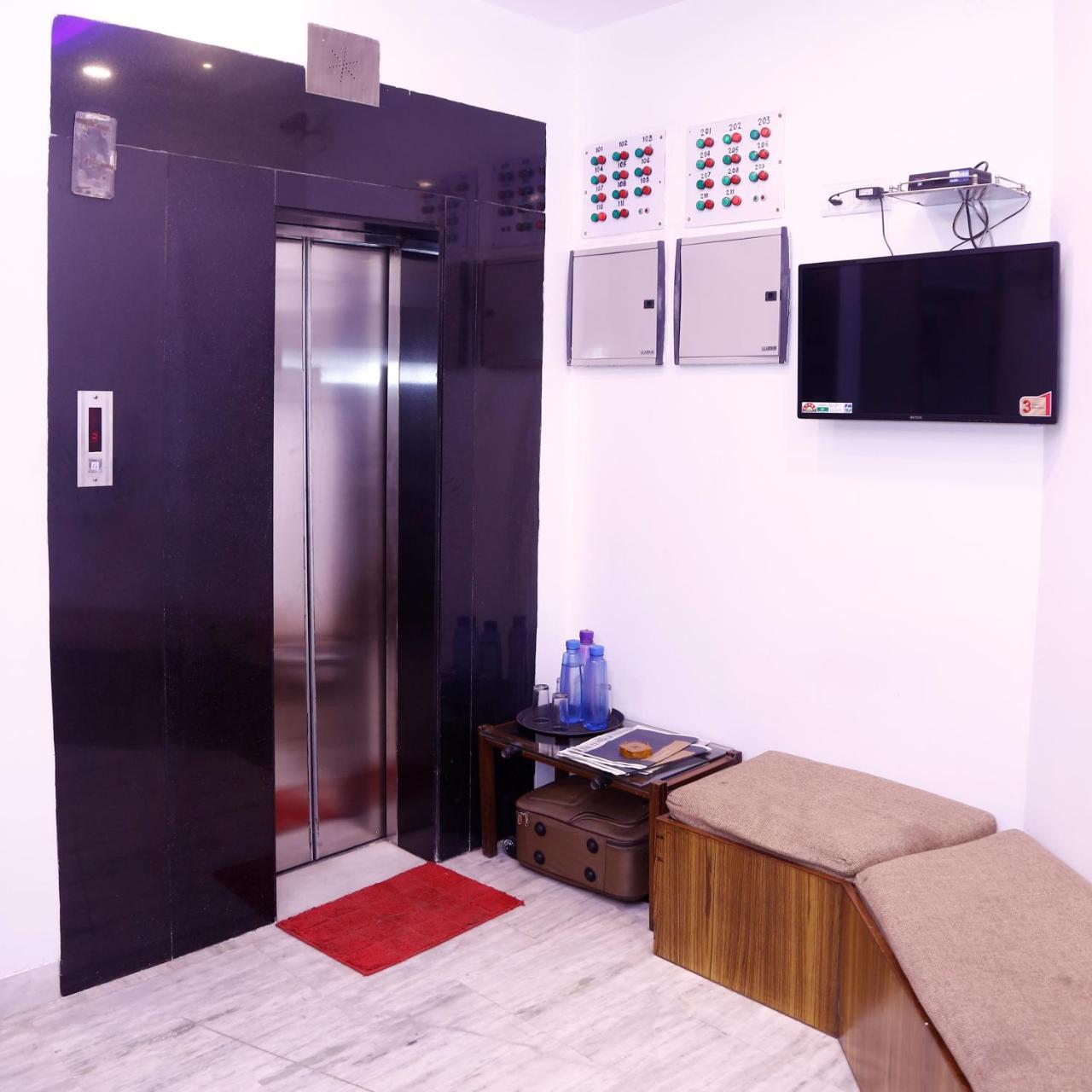 Batra Holiday Home - Couple Friendly Stays Delhi  Exteriör bild