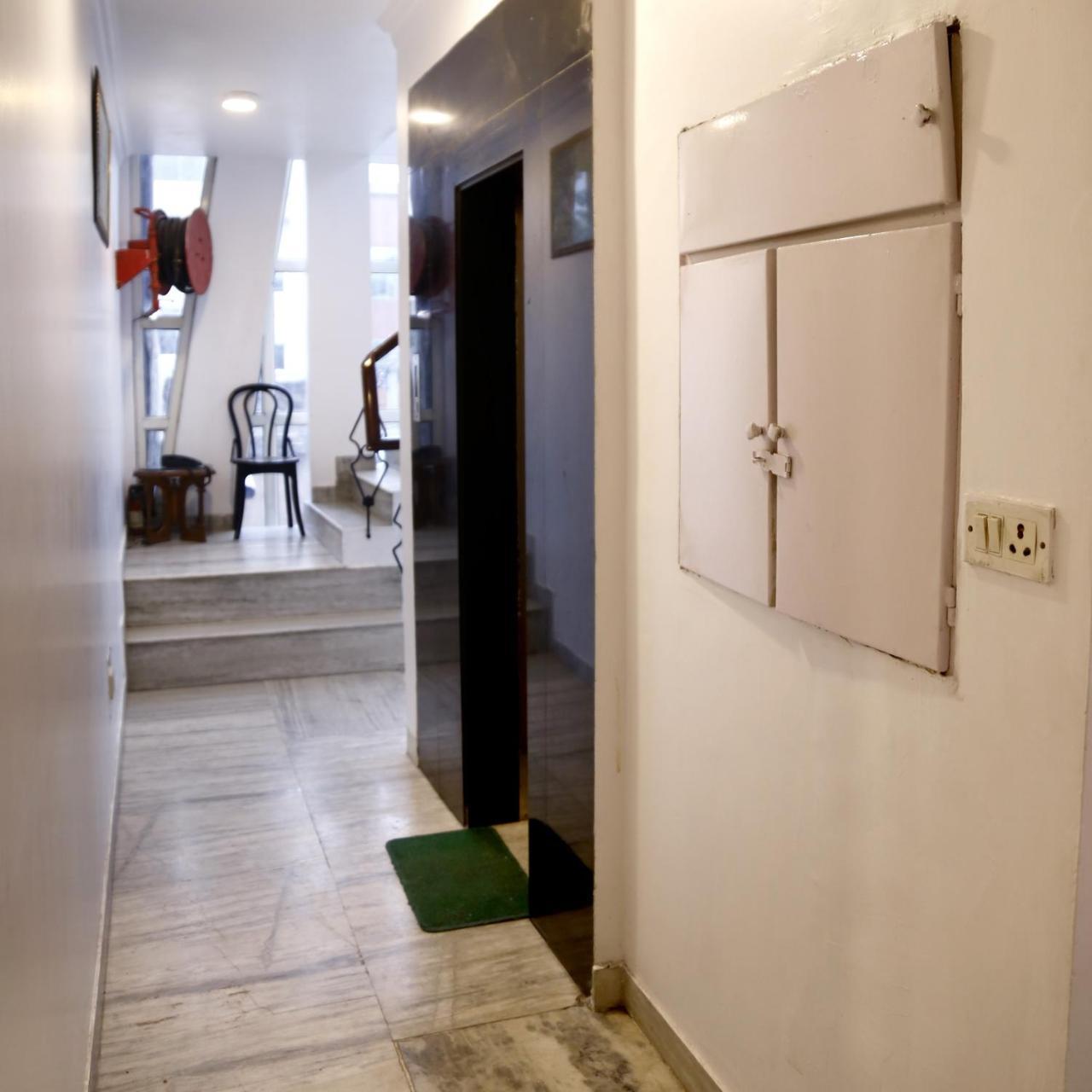 Batra Holiday Home - Couple Friendly Stays Delhi  Exteriör bild
