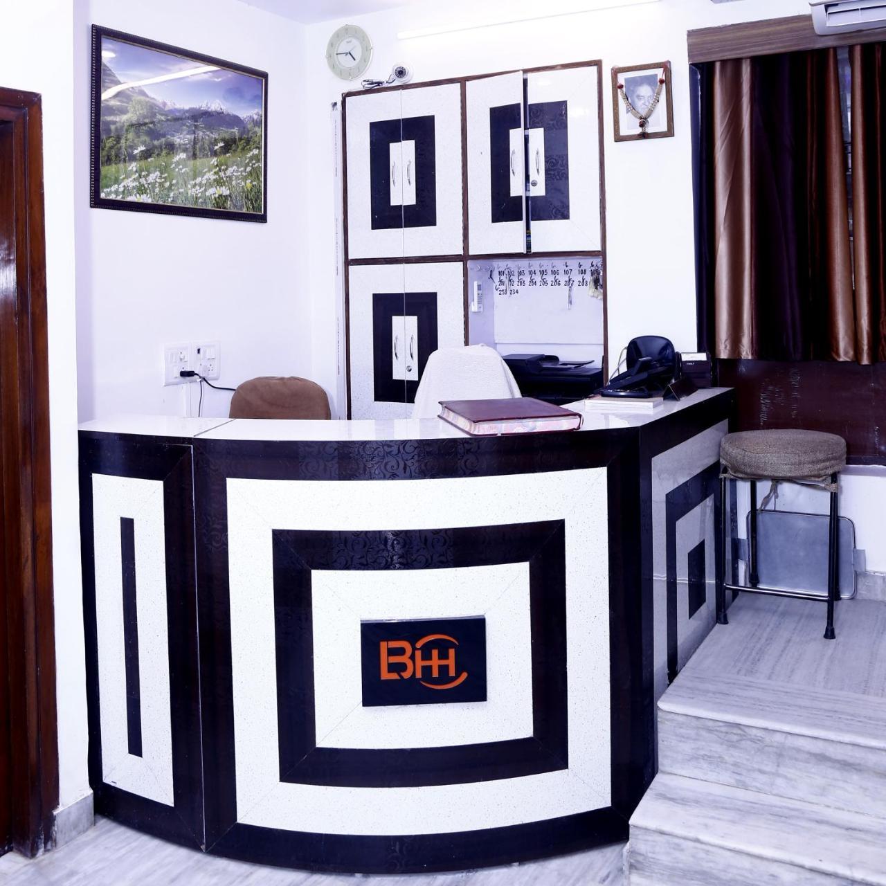 Batra Holiday Home - Couple Friendly Stays Delhi  Exteriör bild