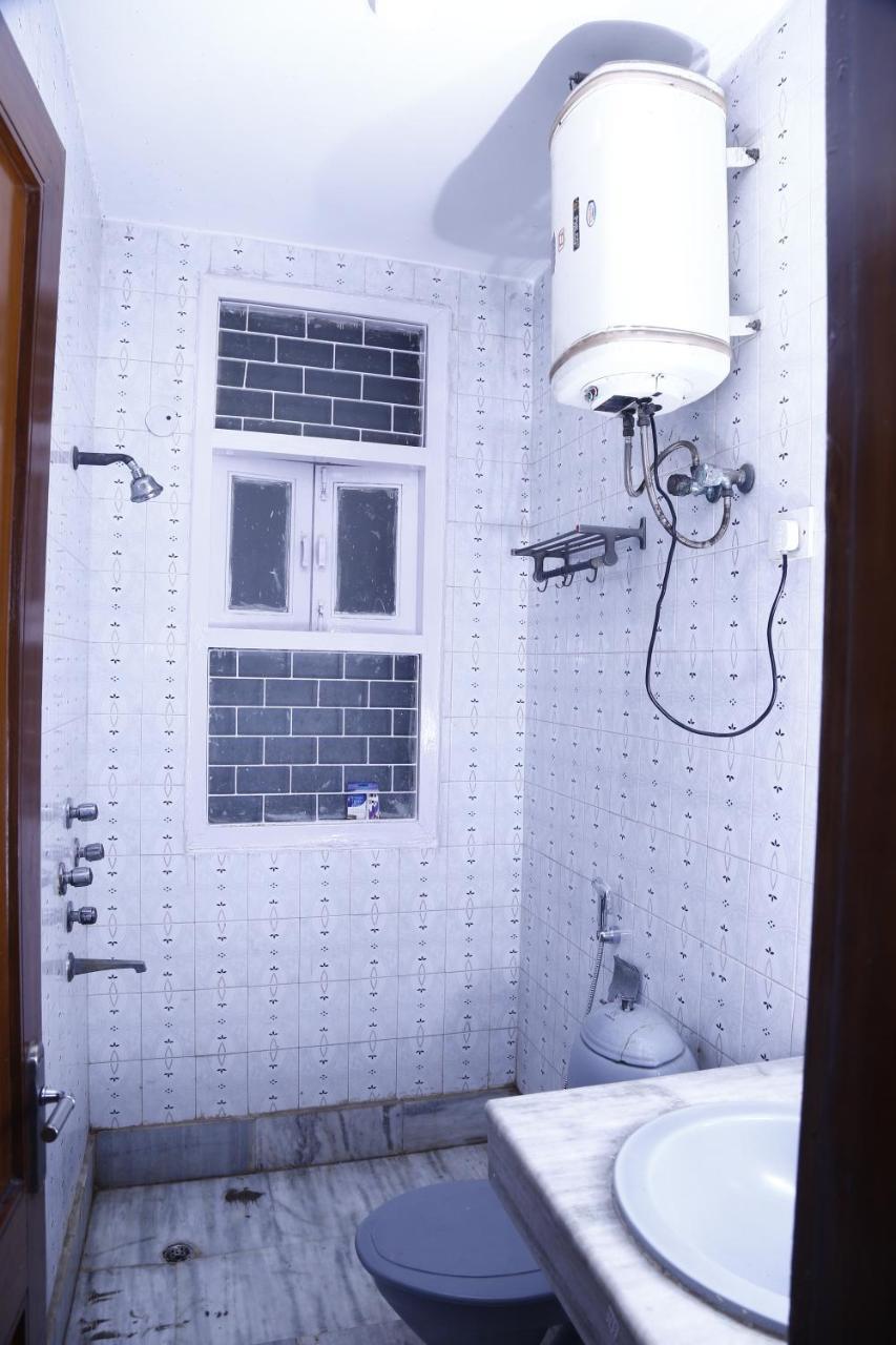 Batra Holiday Home - Couple Friendly Stays Delhi  Exteriör bild