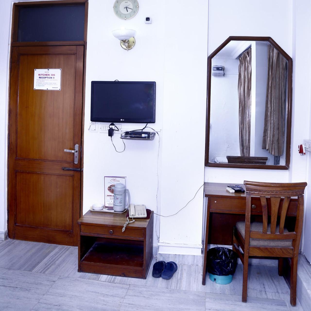 Batra Holiday Home - Couple Friendly Stays Delhi  Exteriör bild