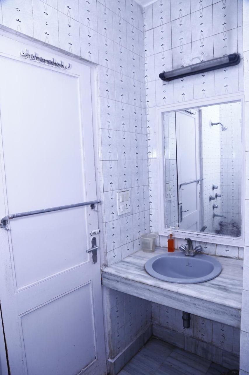 Batra Holiday Home - Couple Friendly Stays Delhi  Exteriör bild